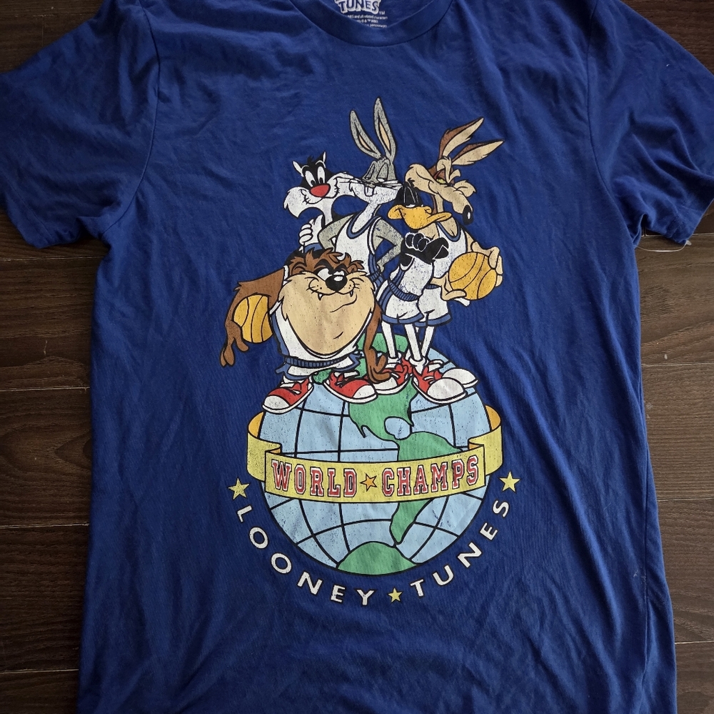 Looney Tunes Vintage Blue Graphic T-Shirt, Basketball World Champs